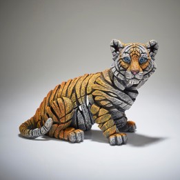 tiger cub edge sculpture